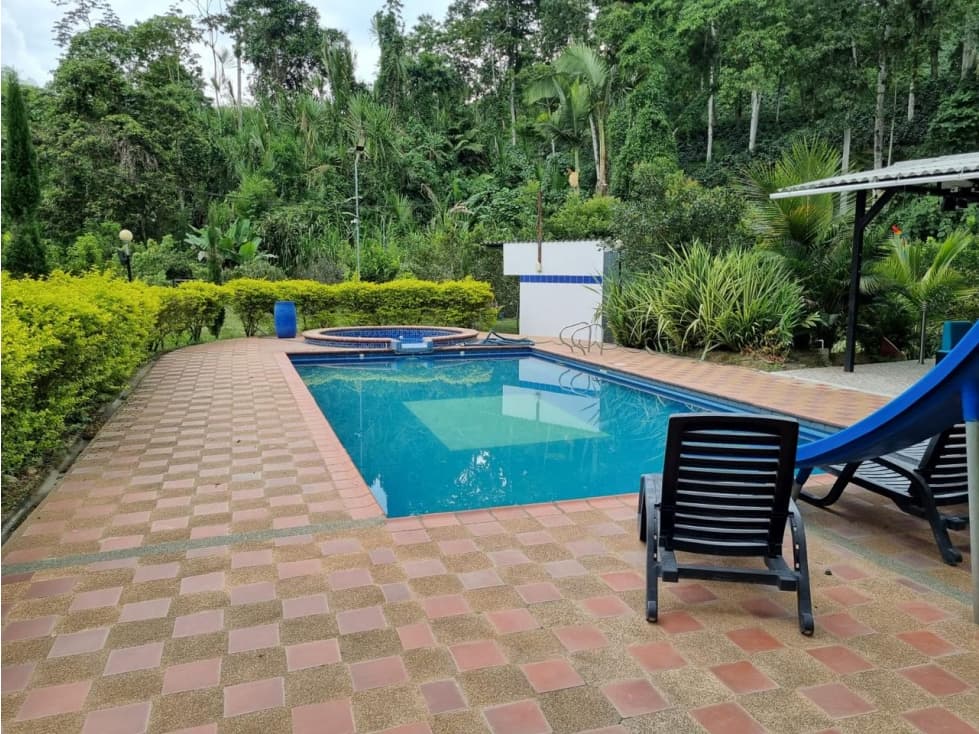 VENTA DE FINCA EN CHINCHINA, CALDAS | CASA CAMPESTRE EN VENTA - 1