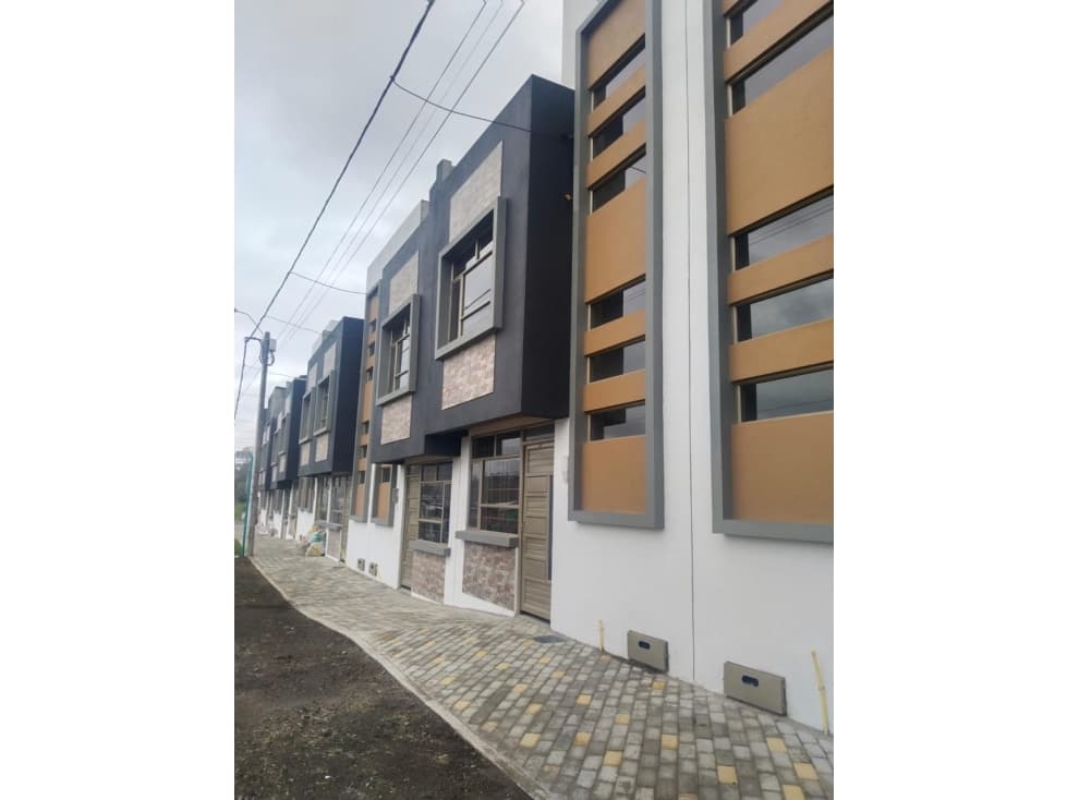 SE ARRIENDA CASA PARA ESTRENAR BARRIO MONSERRATE - 1