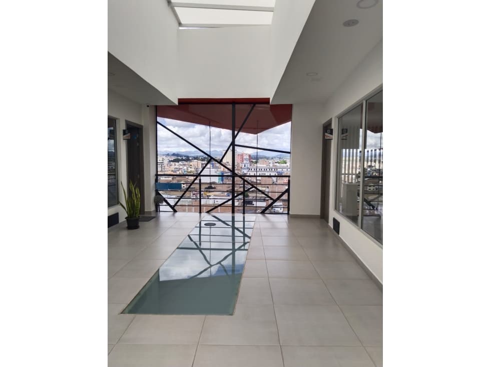 VENDO OFICINA EDIFICIO EMPORIUM - 1