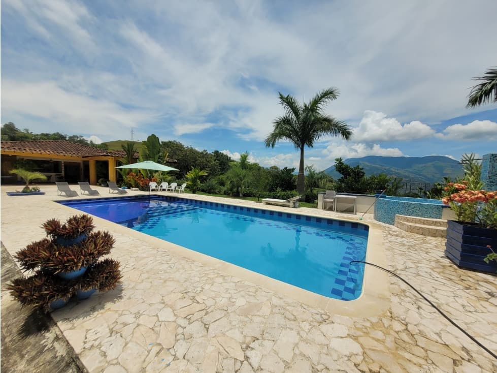 Finca Venecia (Suroeste Antioqueño) - 1