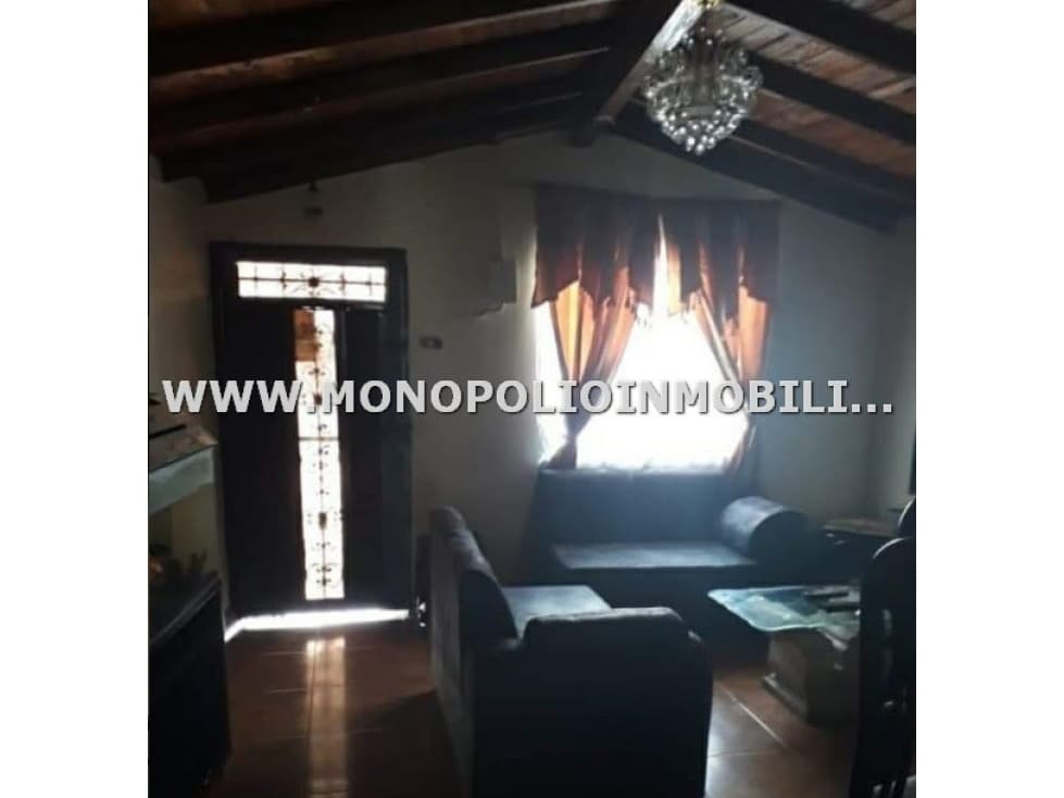 CASA BIFAMILIAR EN VENTA - SECTOR POPULAR I COD: 21410 - 1