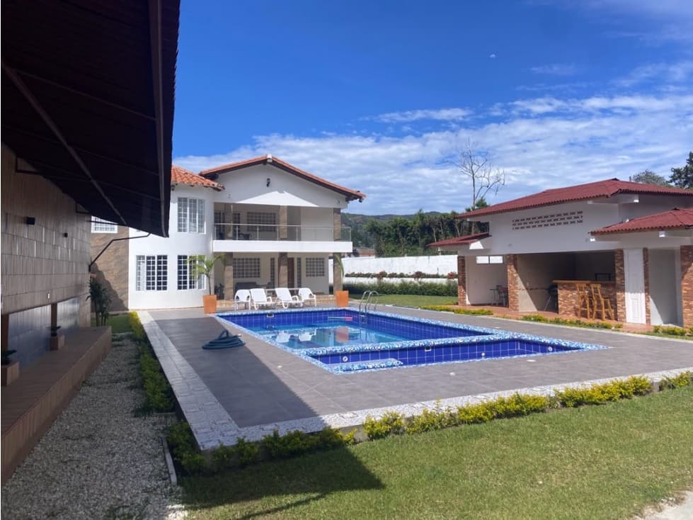 Casa para Arriendo en Guarne Vereda El Sango - 1