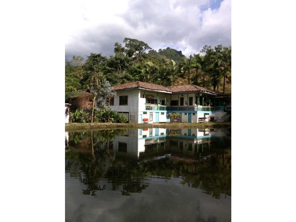 En venta espectacular finca Ecohotel en Santa Rosa - 1