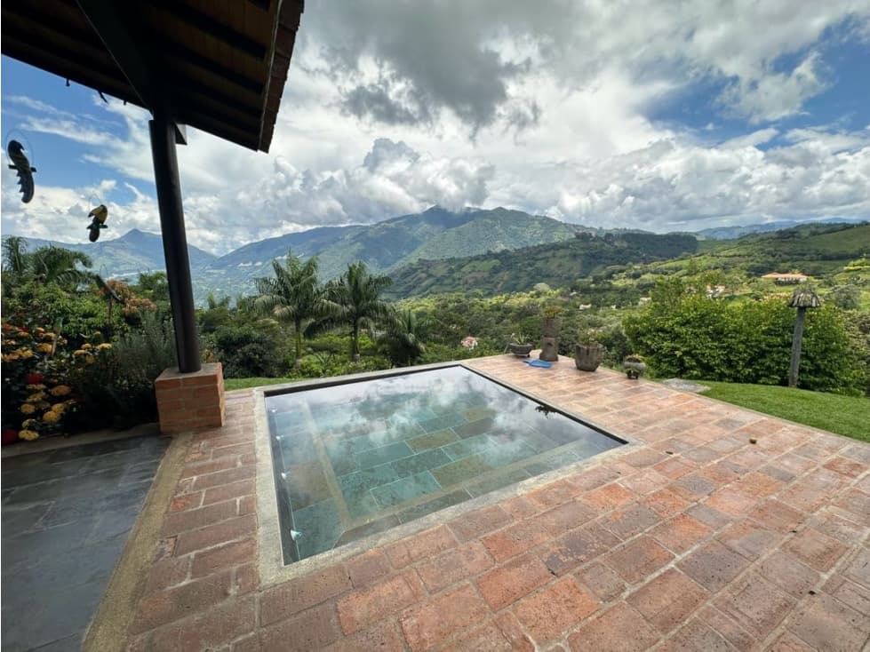 Finca en venta ubicada en Venecia colonial - 1