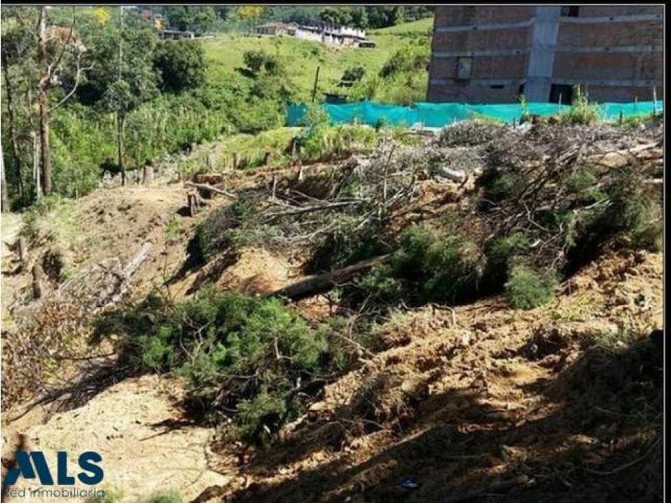 Lote esquinero, excelente punto y vista.(MLS#232176) - 1