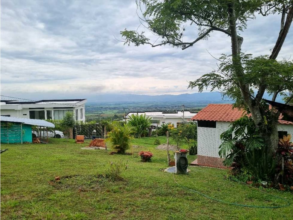 Oportunidad: Lote de 755 m² en Cerrito, Valle - Vistas y Privacidad. - 1
