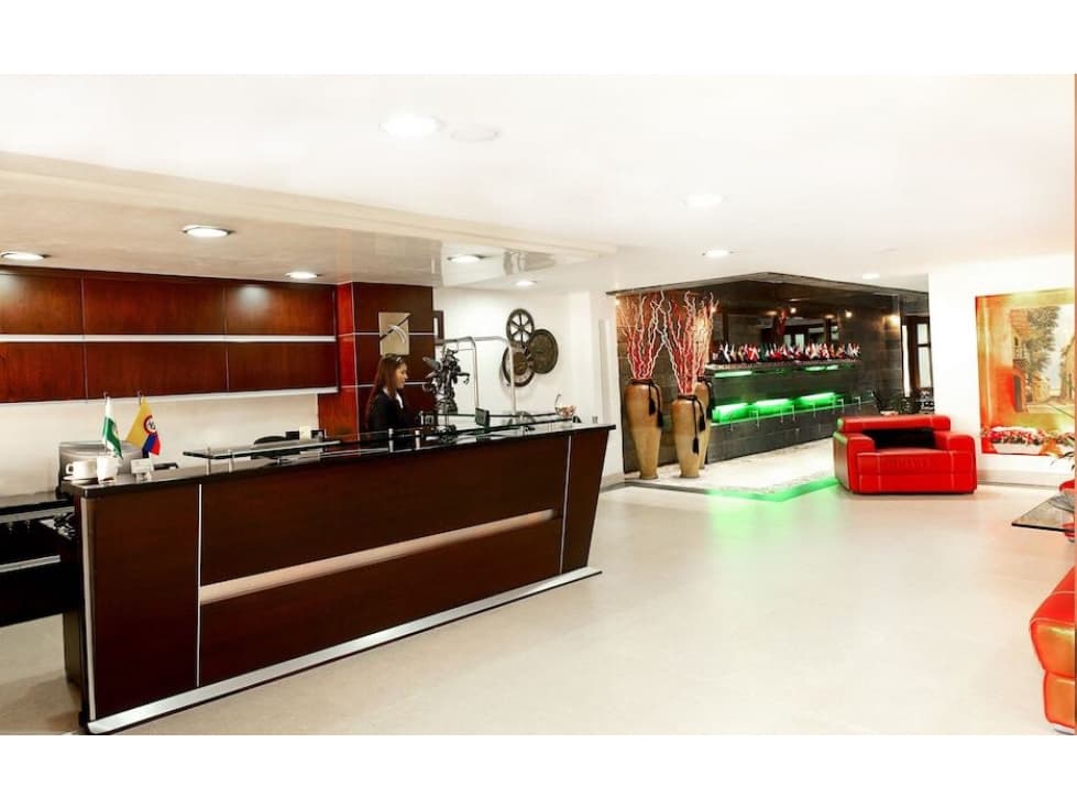 SE VENDE HOTEL OPORTUNIDAD ÚNICA. POBLADO CALE LA 10 - 1