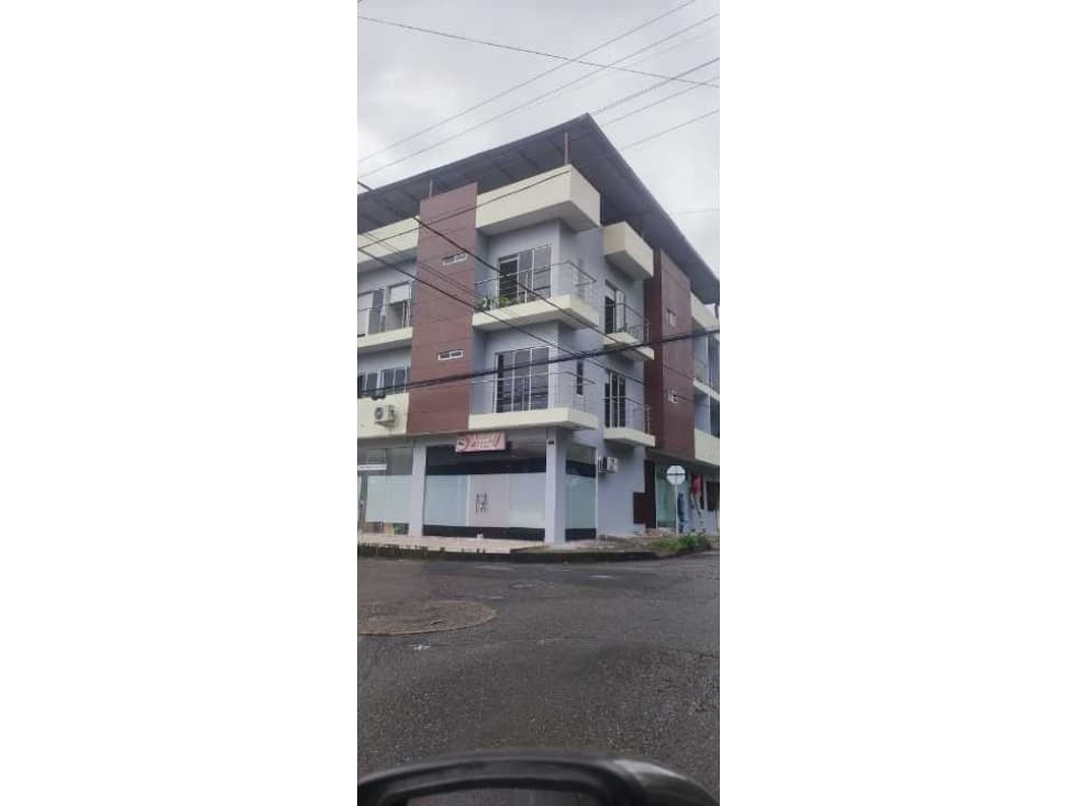 Vendo Edificio comercial con Apartamentos y locales Cantarana - 1