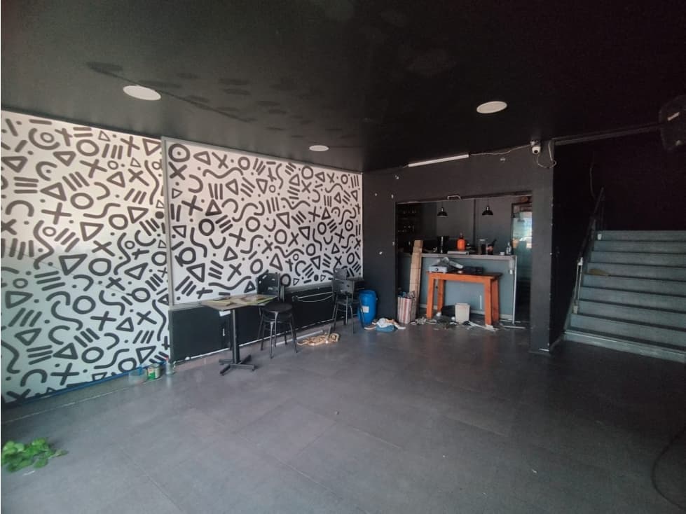 SE ARRIENDA LOCAL PRIMER PISO EN PIEDECUESTA COD:396 - 1