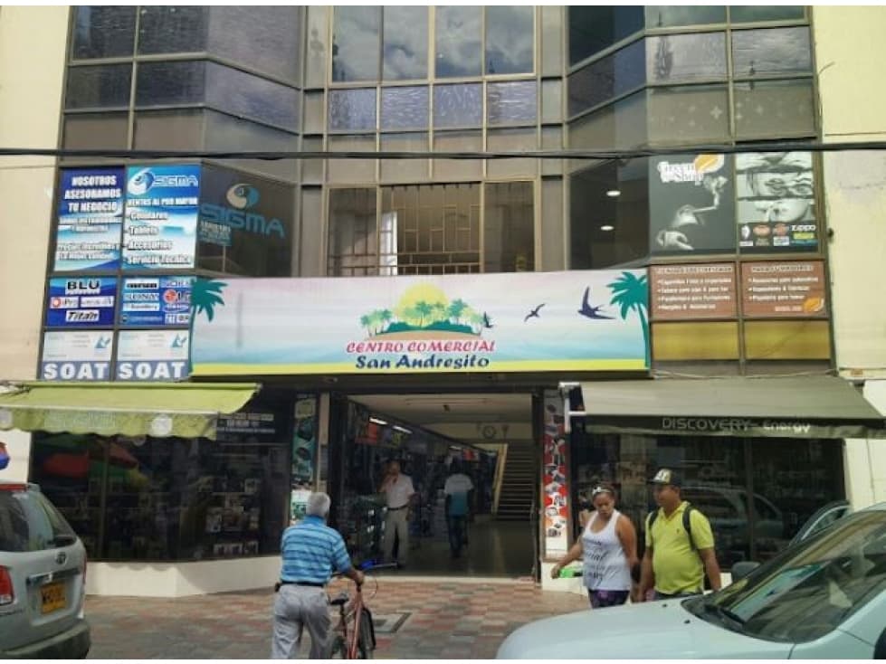 Oficina En venta tercer piso - Zona Centro Comercial San Andresito - 1