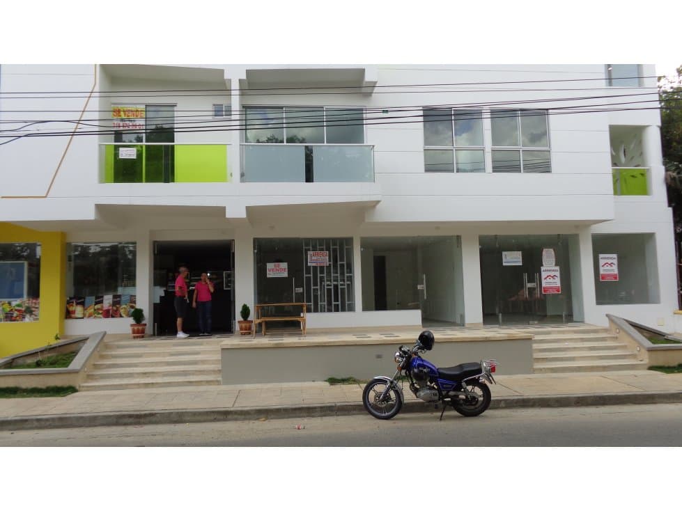 LOCAL EN VENTA  SECTOR EL LAGO - 1