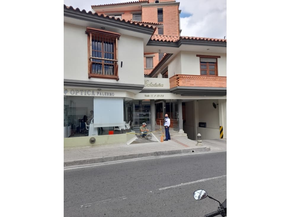 LOCAL EN VENTA EDF.CATALUÑA  CENTRO - 1