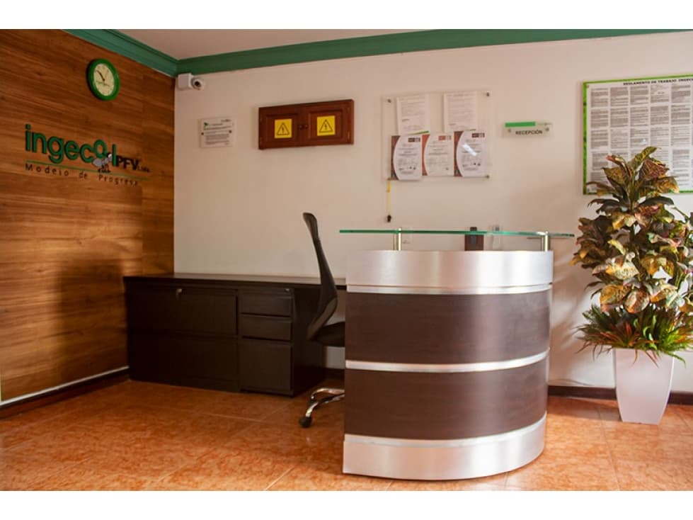SE ALQUILA OFICINAS CON BODEGAS $12.000.000 - 1