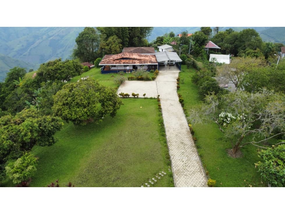CASA FINCA MUNICIPIO DE ANGELÓPOLIS 15 MIL M2 - 1