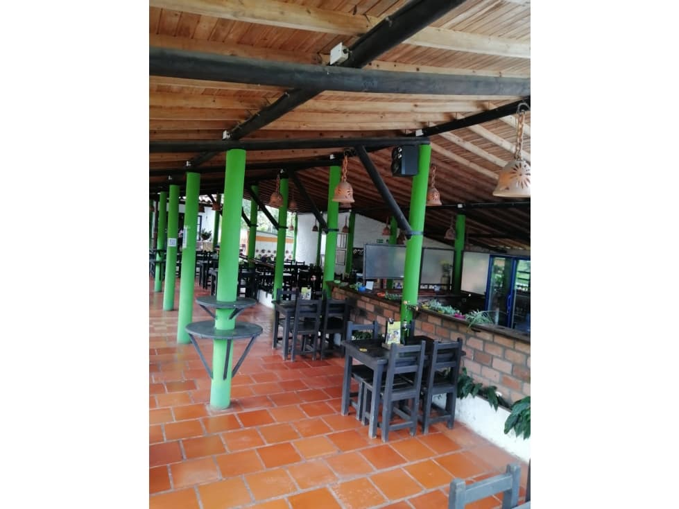 VENDO RESTAURANTE ACREDITADO EN CHINACOTA - 1