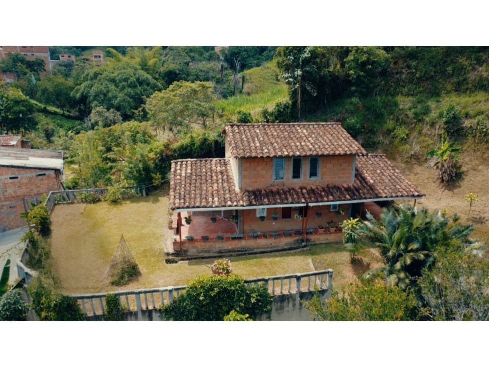 CASA CAMPESTRE EN EBEJICO CERCA AL PARQUE PRINCIPAL - 1