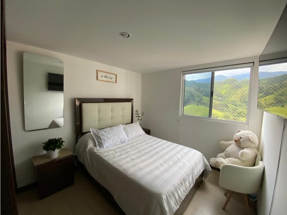 Bajó de precio, Apartamento 108m2 en Sabaneta! Habitación de servicio - 1