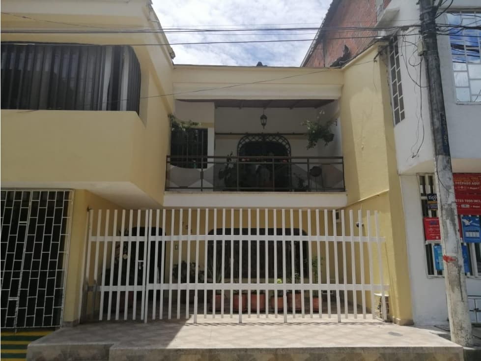 CASA 2 PISOS UNIFAMILIAR Buenaventura - 1