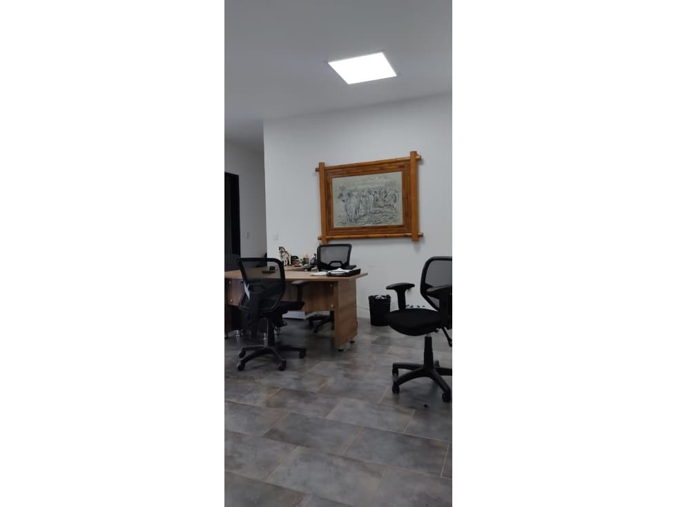 EXCELENTE OFICINA EN ARRIENDO - VILLAVICENCIO - 1