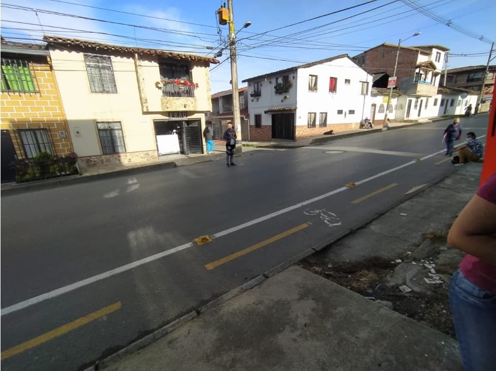 SE VENDE LOCAL COMERCIAL EN EL CARMEN DE VIBORAL - 1