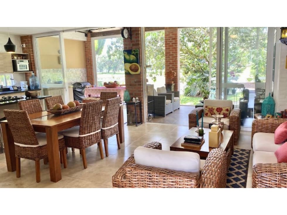 (J) CASA EN CONJUNTO PARA LA VENTA EN EL SUR - 1