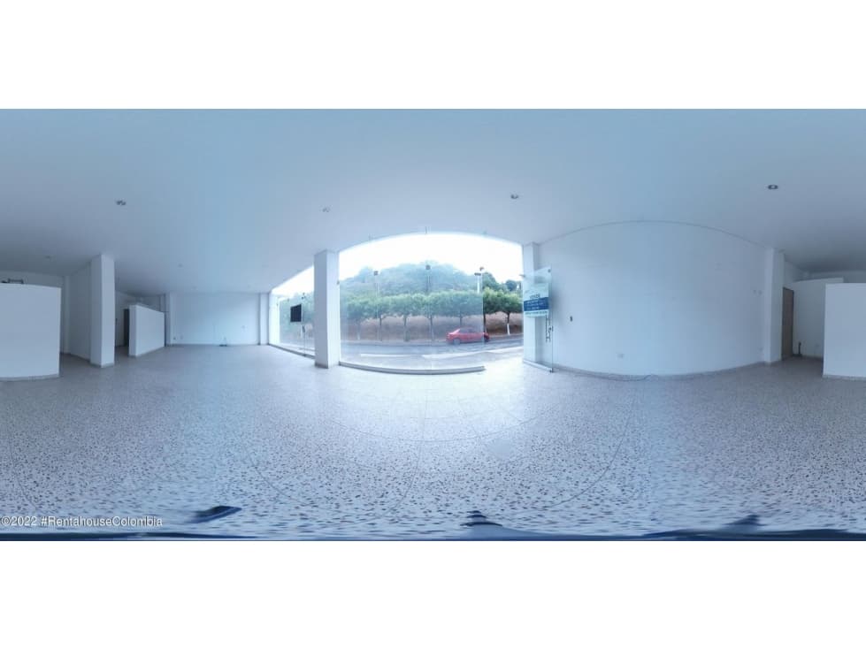 Comercial en Prados del Este RAH CO: 22-2257 - 1