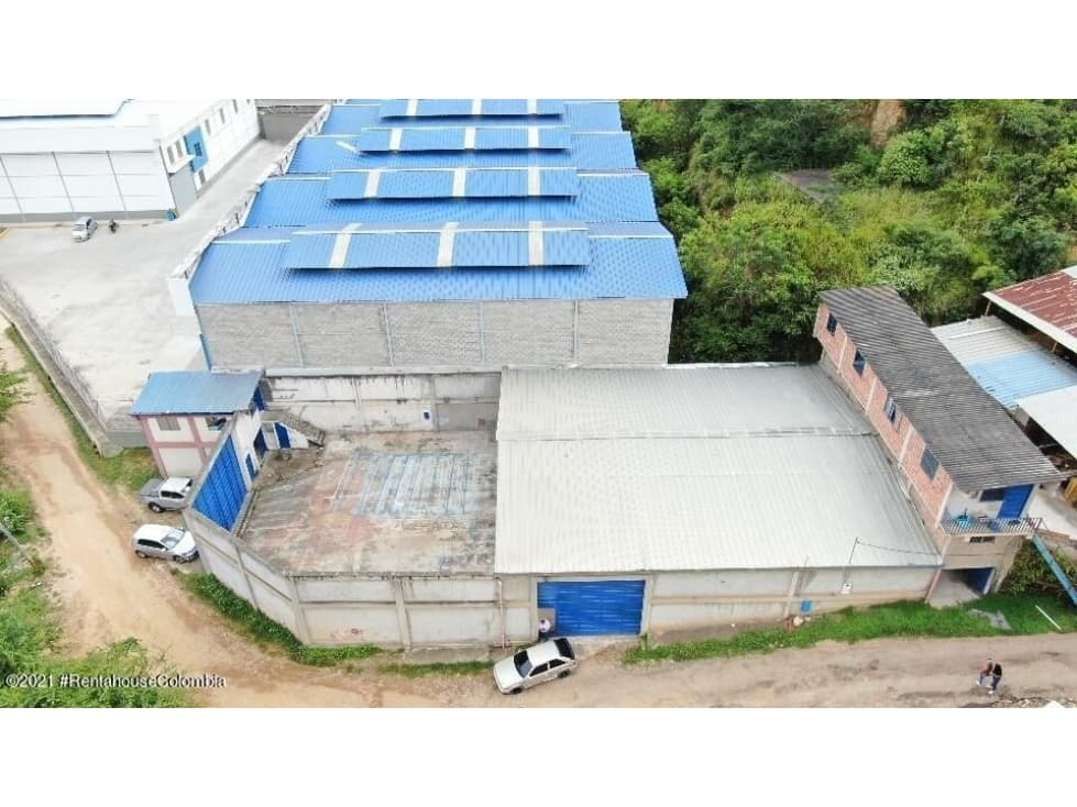 Comercial en  Balcones del Portal RAH CO: 23-1069 - 1