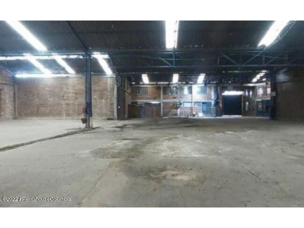 Comercial en  Centro Duitana RAH CO: 22-2523 - 1