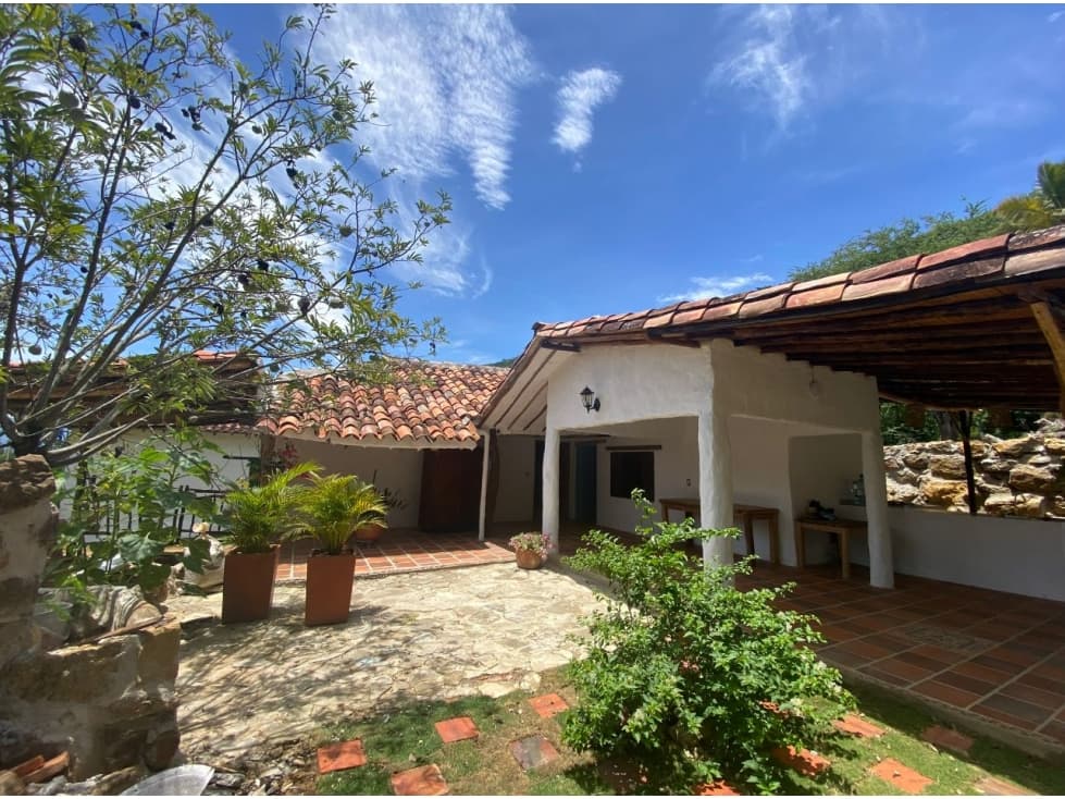 HERMOSA CASA TRADICIONAL EN CABRERA SANTANDER - 1