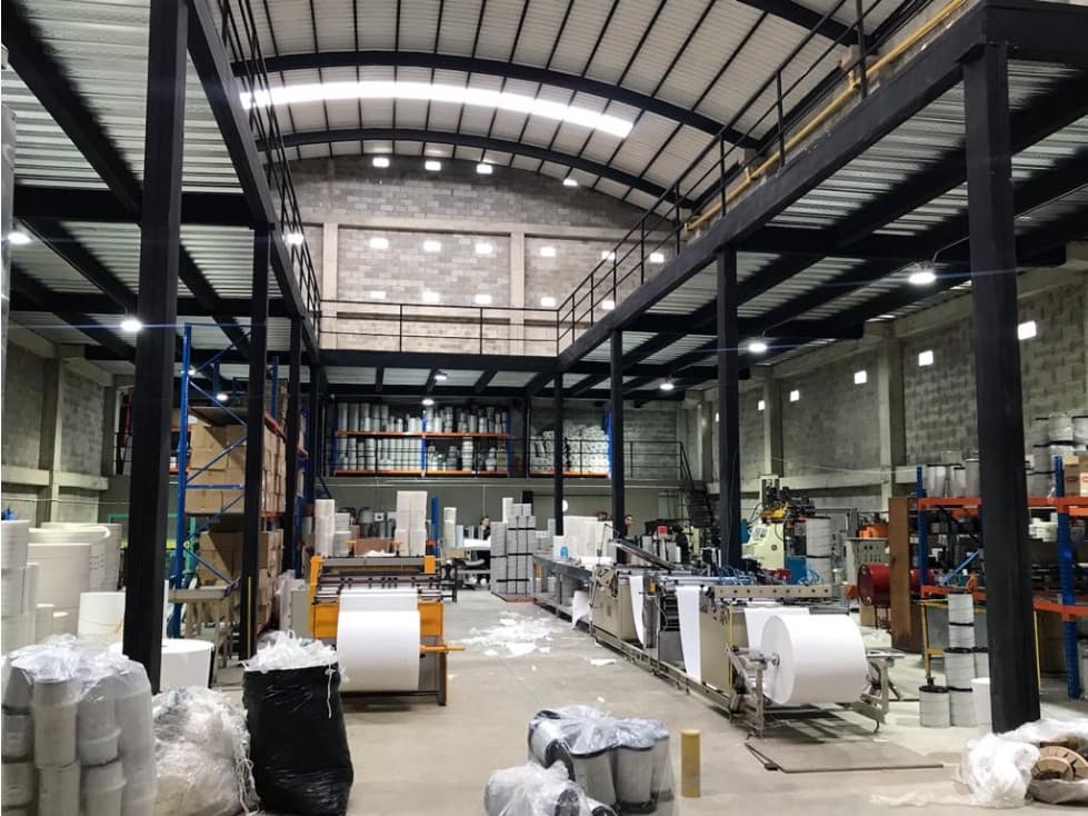 EXCELENTE BODEGA VIA RIONEGRO EL CARMEN UBICACION ESTRATEGICA - 1
