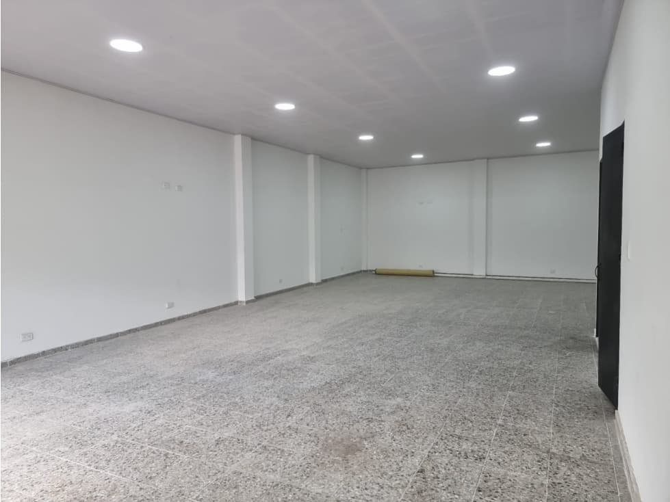 ARRIENDO LOCAL EN FUNZA FRENTE A FURATENA 100 M2 - 1