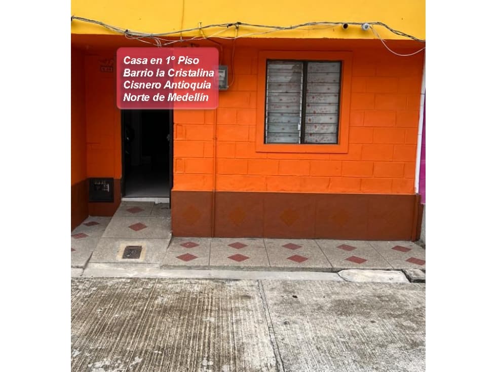 SE VENDE CASA EN 1º PISO BARRIO LA CRISTALINA CISNEROS ANTIOQUIA - 1