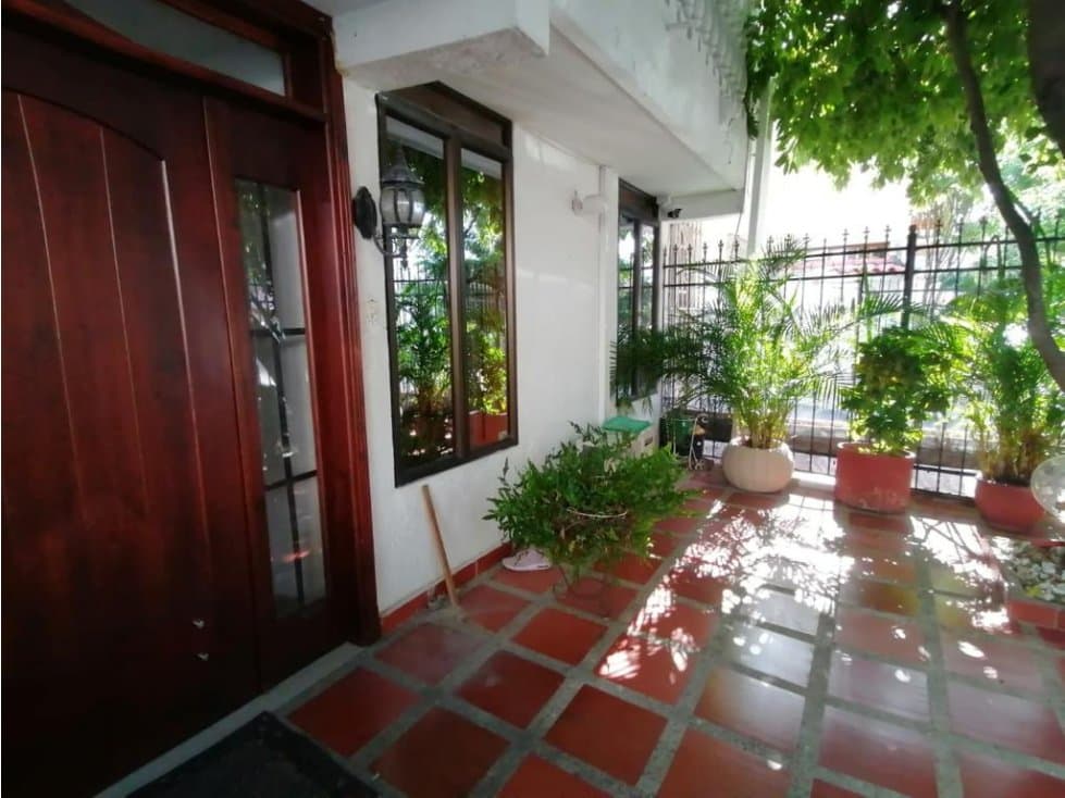 VENTA DE CASA EN URBANIZACION EN MANGA - 1