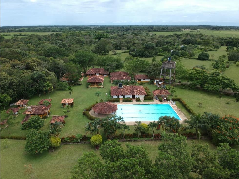 Venta espectacular lote vía Puerto López, Meta - 1