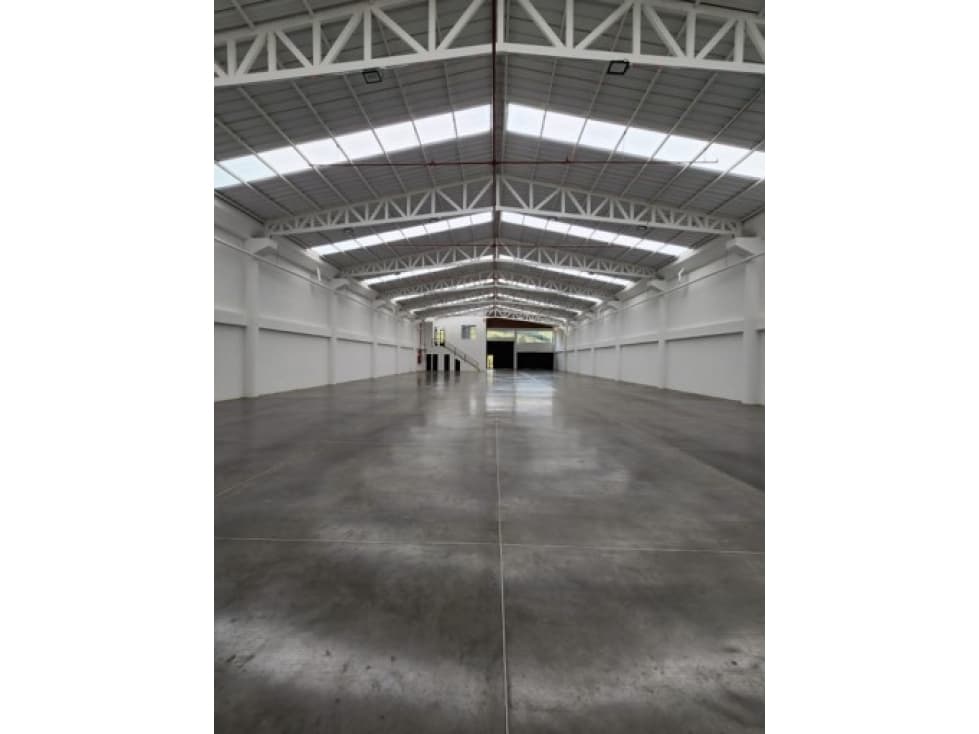 BODEGA EN ARRIENDO EN TUNJA 1.070 M2 m2 - 1