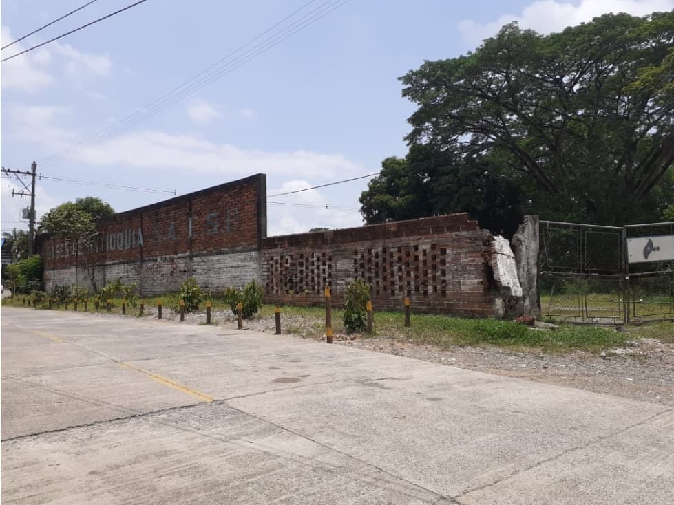 VENDE LOTE EN EL BARRIO EL PALMAR EN CAUCASIA ANTIOQUIA - 1