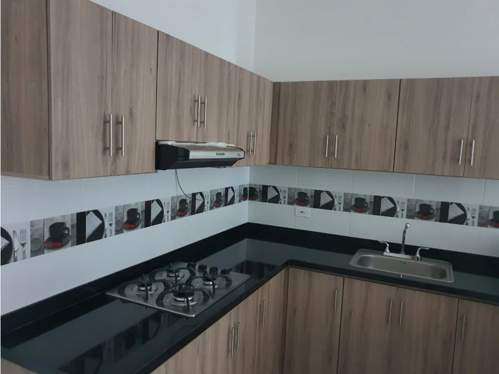 VENDE CASA PARA ENTRENAR EN CAUCASIA ANTIOQUIA - 1