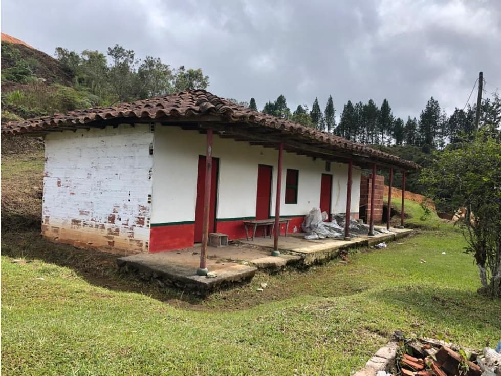 LINDA FINCA TRADICIONAL CAMPESINA  EN VENTA SAN VICENTE - 1