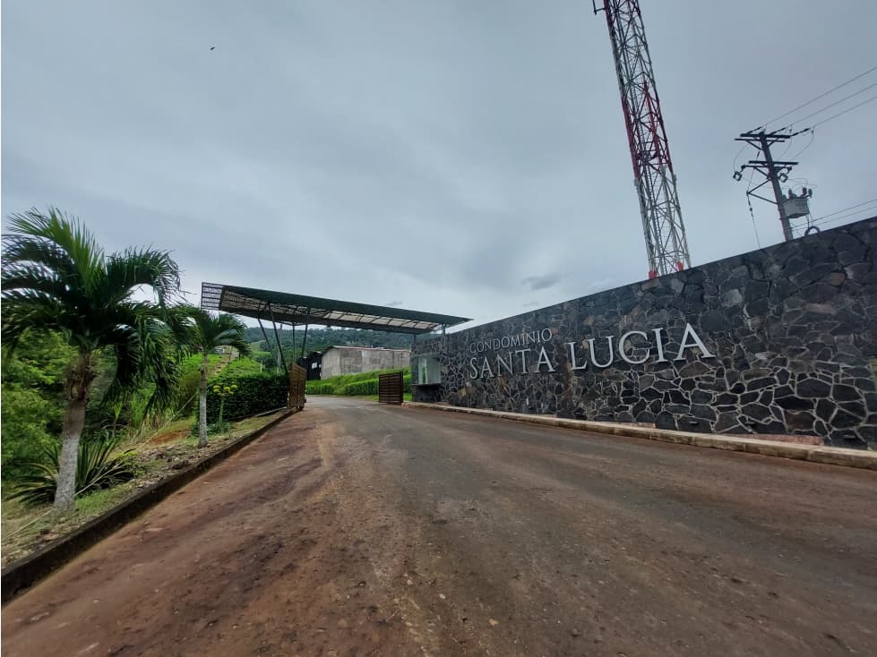 SE VENDE LOTE EN EL CONDOMINIO SANTA LUCIA FLORENCIA CAQUETA - 1