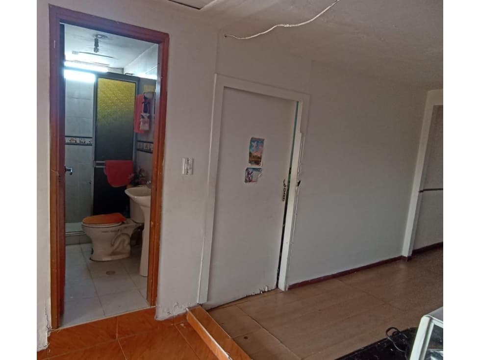 VENDO CASA EN BUENAVENTURA  DE CUATRO PISOS - 1