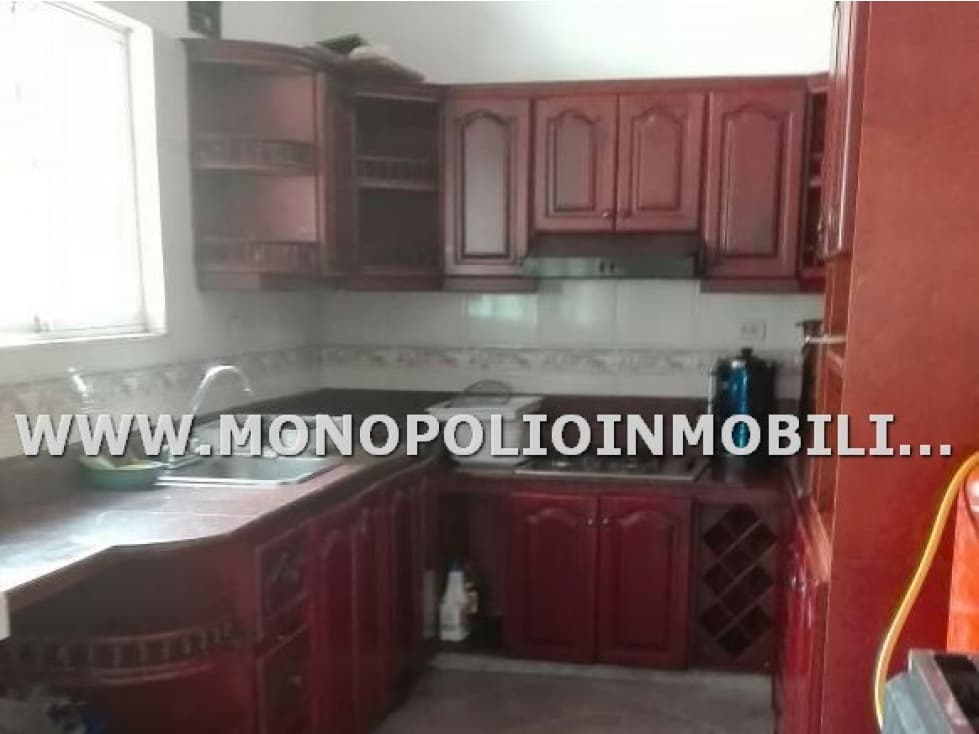 CASA FINCA AMOBLADA EN ARRIENDO- VEREDA ISAZA, BARBOSA COD: 22894 - 1