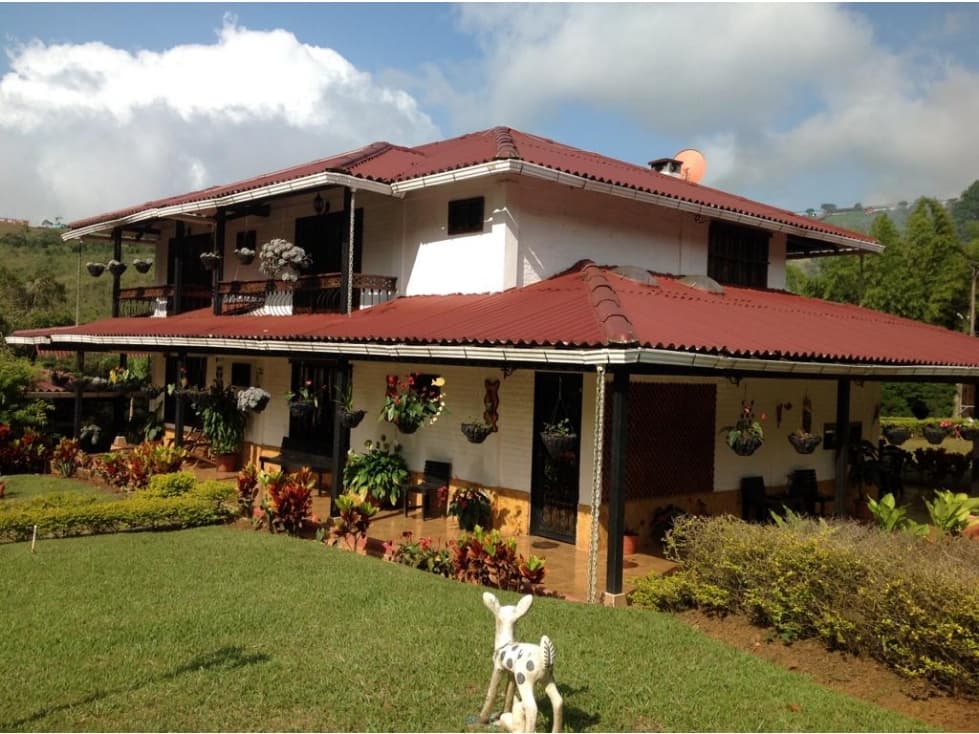 SE VENDE ESPECTACULAR CASA CAMPESTRE EN EL QUEREMAL - CALI VALLE - 1