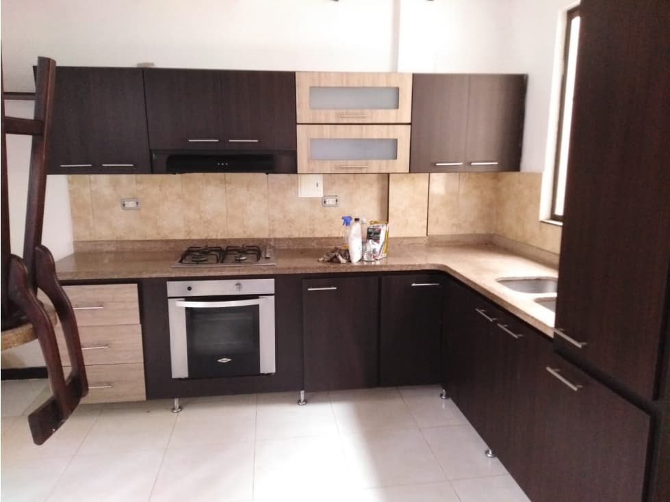 SE ARRIENDA APARTAMENTO EN VILLAMARIA CON PARABOLICA INCLUIDA - 1