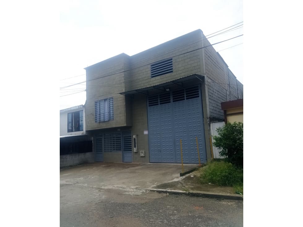 VENDO BODEGA Y APARTAMENTOS EN EL SALADO IBAGUE. EA - 1