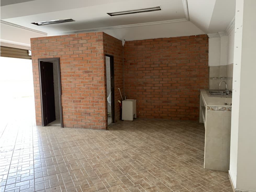 SE VENDE LOCAL EN QUIMBAYA - 1