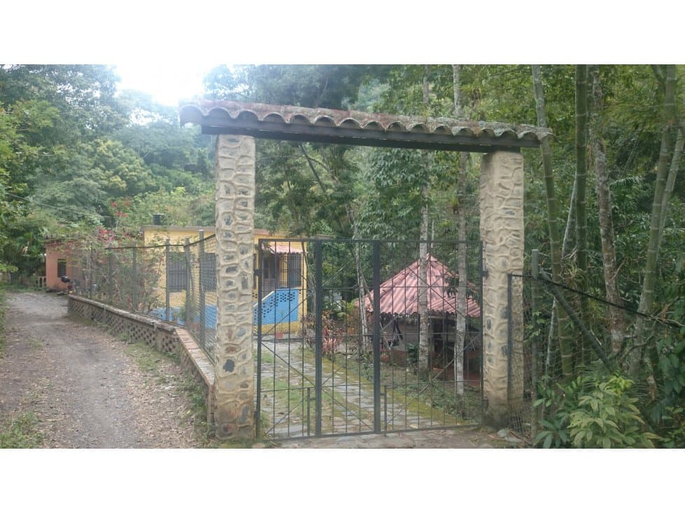 Vendo Casa Lote en Tobia Cund. - 1