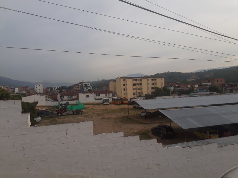VENDO LOTE EN GIRON CENTRO - 1