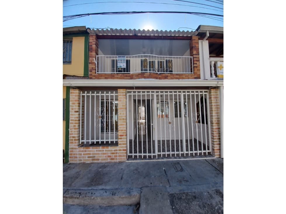 ARRIENDO CASA EN EL GALLINERAL, GIRON - 1