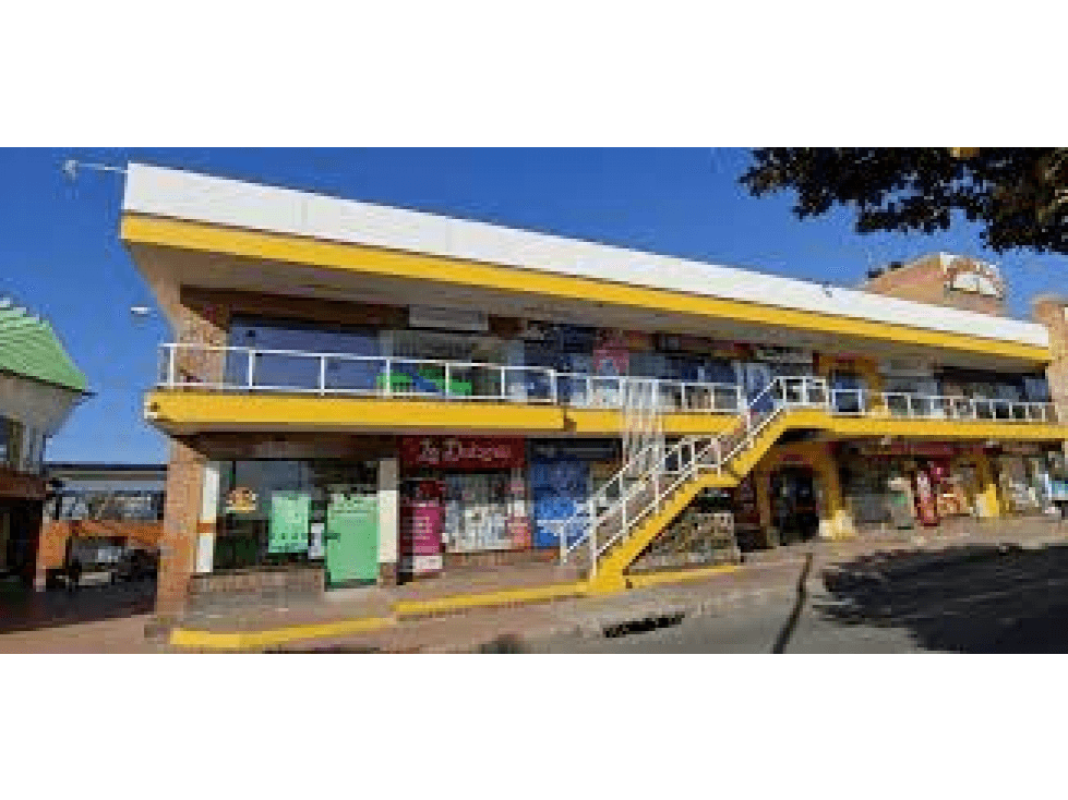 Se vende local en centro comercial Saguamachica - 1