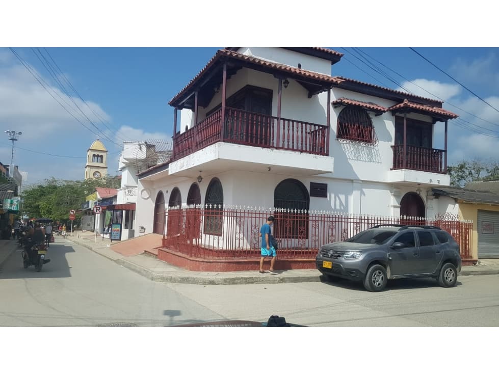 VENTA CASA DE ESQUINA EN ARJONA - 1